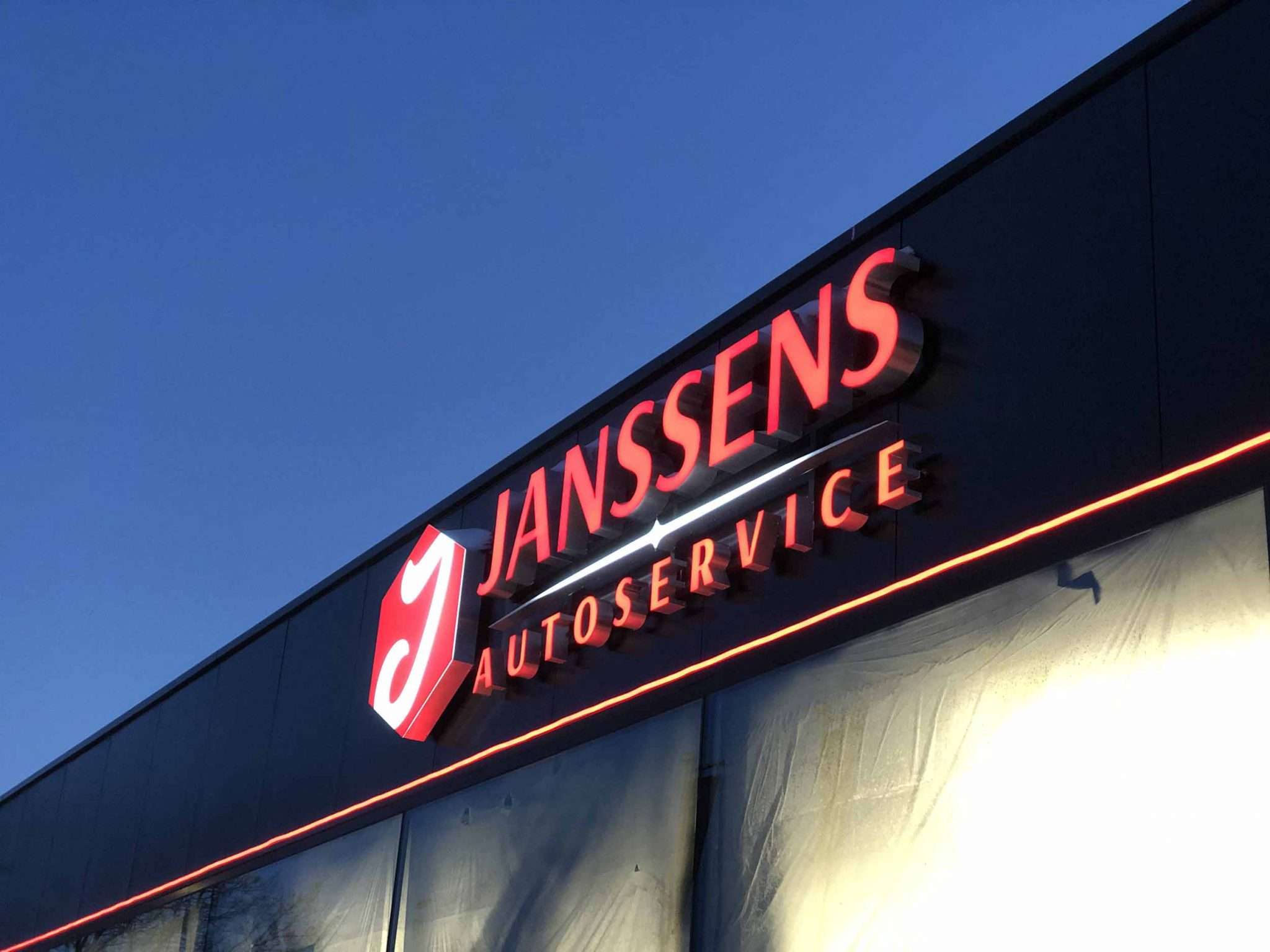Lichtreclame Janssens Autoservice Venlo